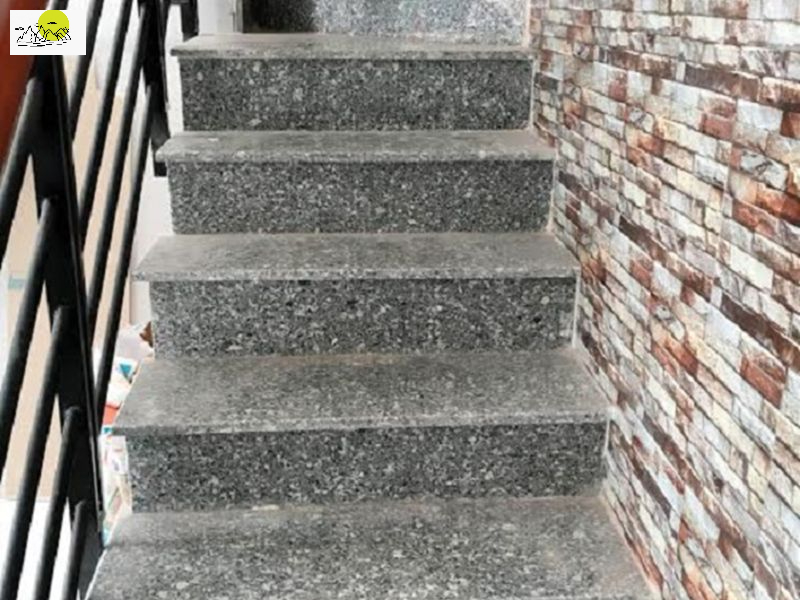 đá cầu thang tím hoa cà