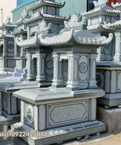 lăng mộ đá tự nhiên