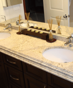 đá granite ốp bếp màu vàng