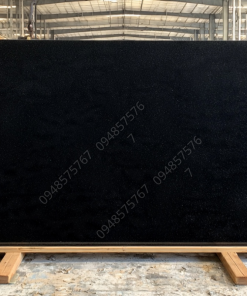 . Đá granite absolute black (đen bóng)