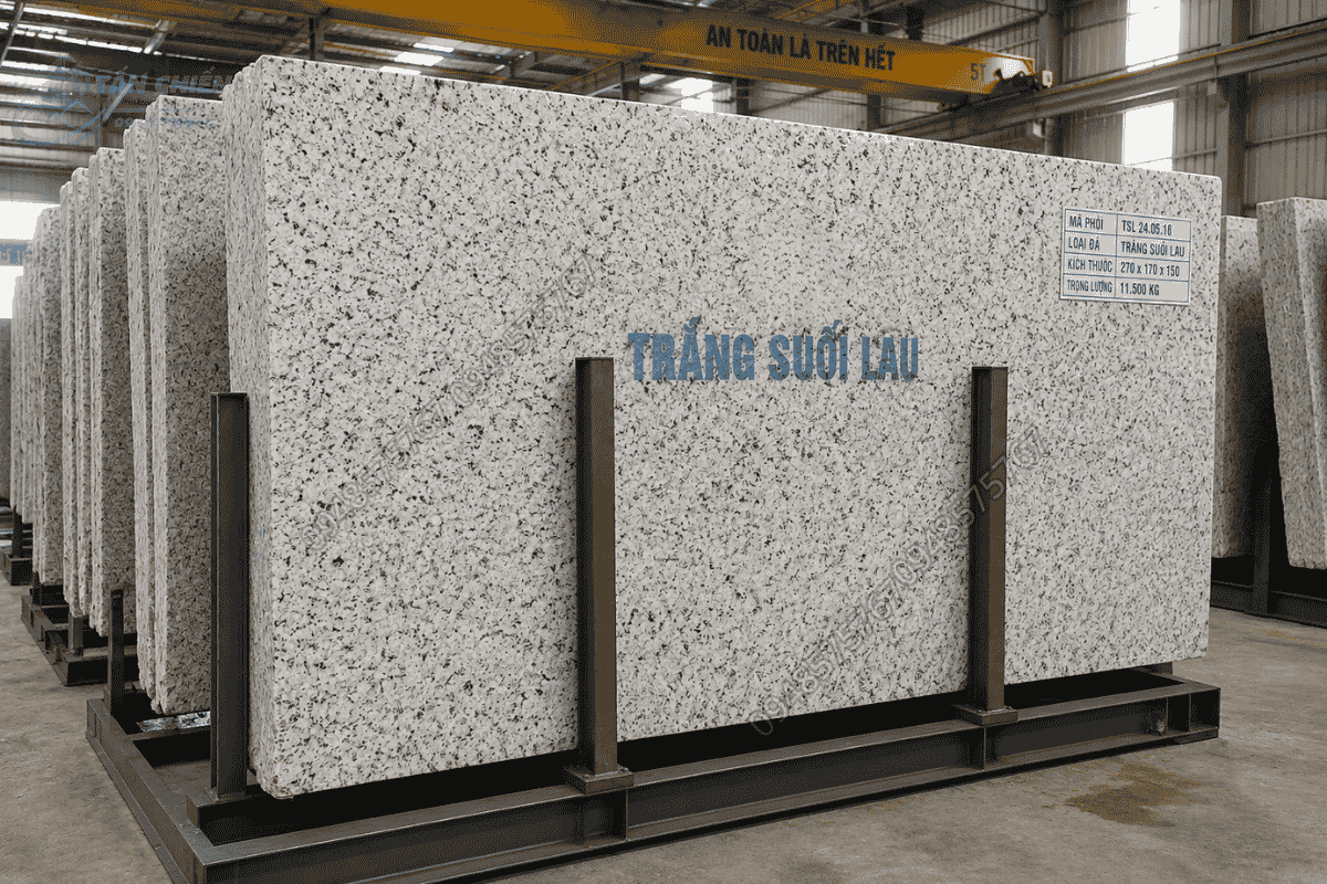 Thi công đá tam cấp trọn gói bằng đá Granite Trắng Suối Lau