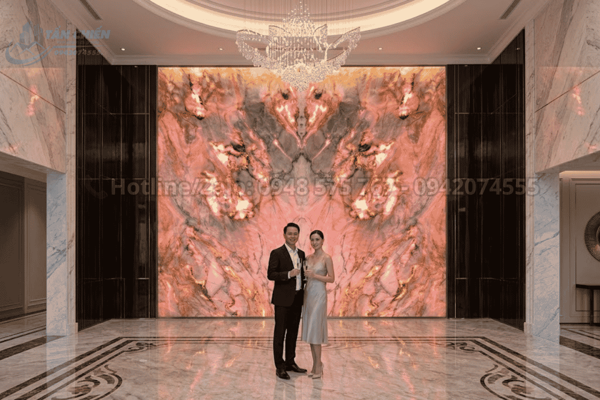 Tranh đá thạch anh tự nhiên vân Phượng Hoàng hoàn thiện nội thất sang trọng