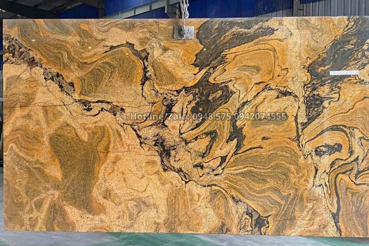 Đá Granite Fusion Gold màu vàng đen